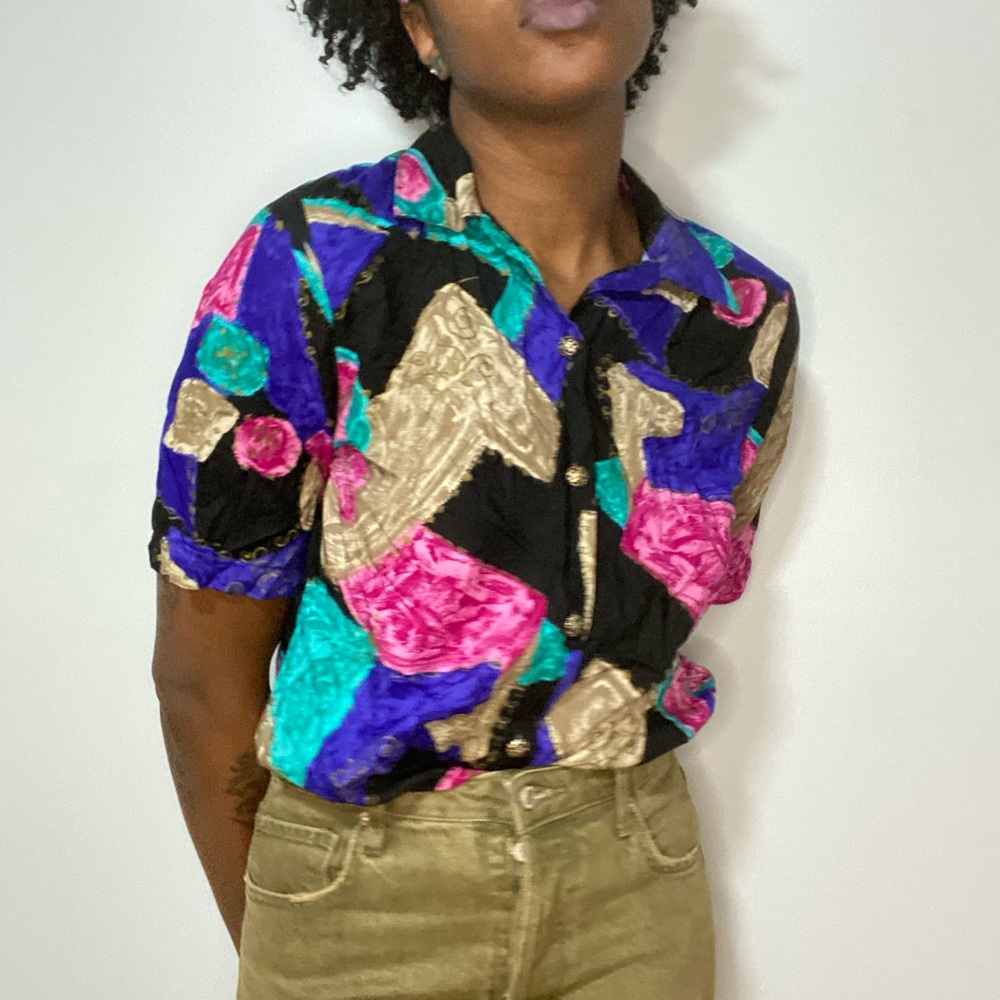 Vintage Unisex Button-up w Etched Detailed Button